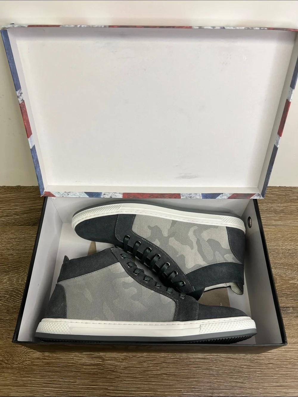 English Laundry Frankie Grey High-Top Sneakers Men’s Size 11